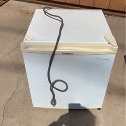 Mini Fridge 