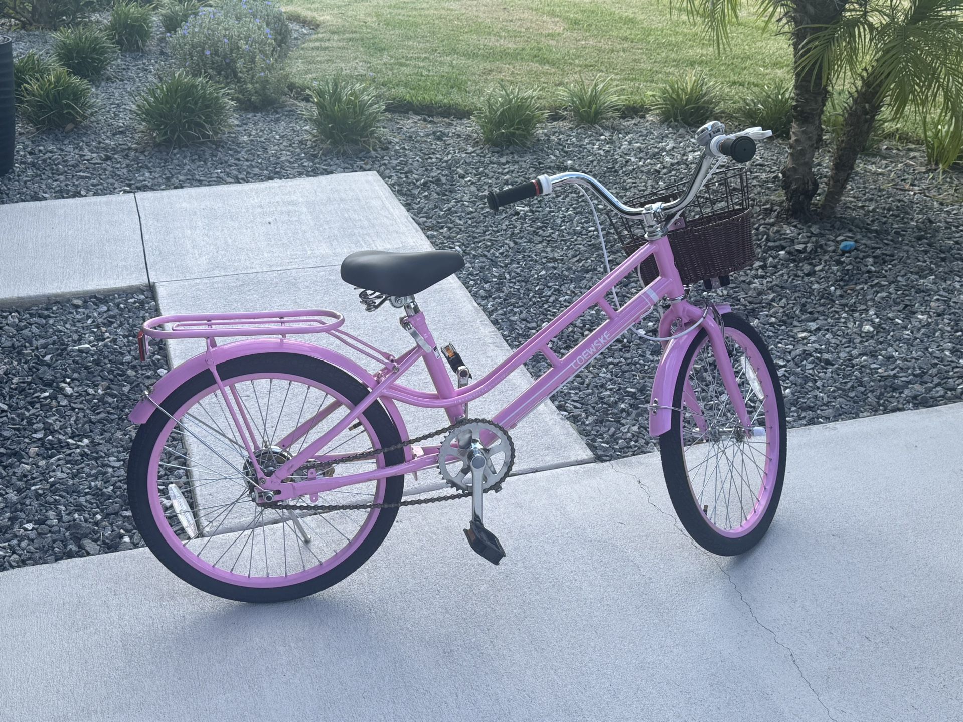 Like New girls bike 20”