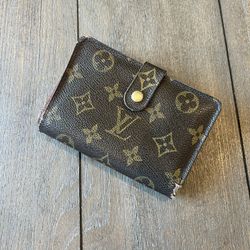 LV Monogram Kiss lock Wallet