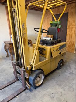 Forklift