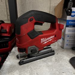 Milwuakee D Handle Jigsaw