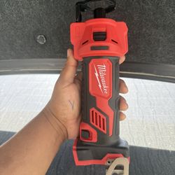 Milwaukee Cut out Tool