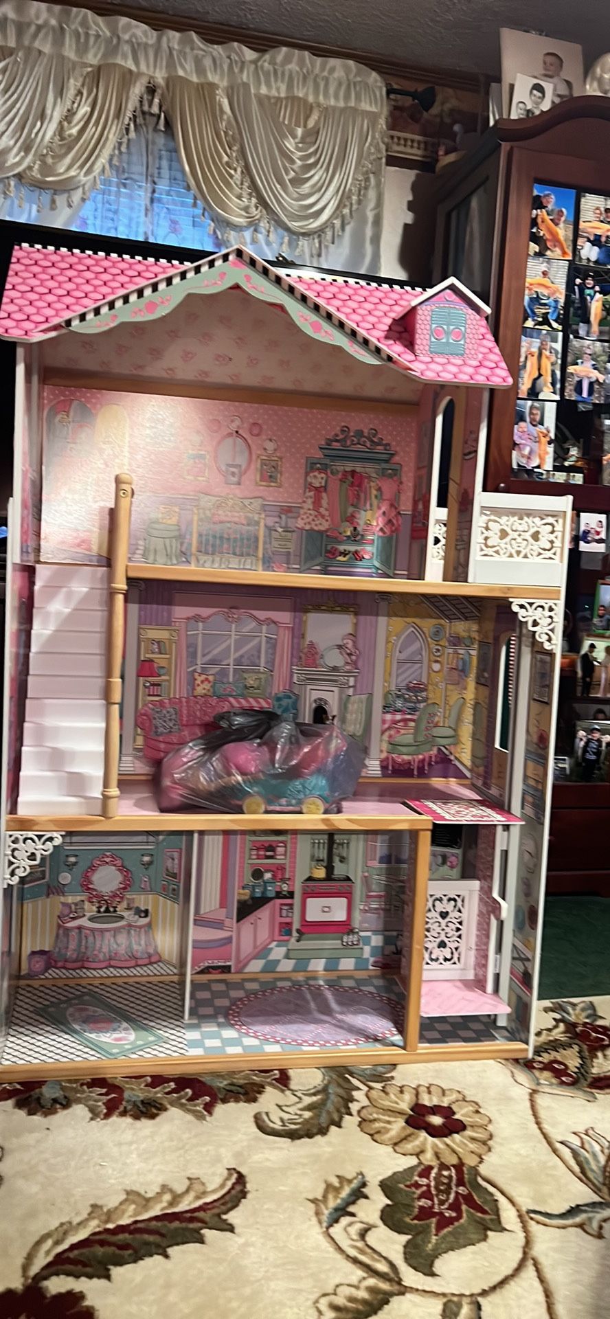 Kidkraft Dollhouse