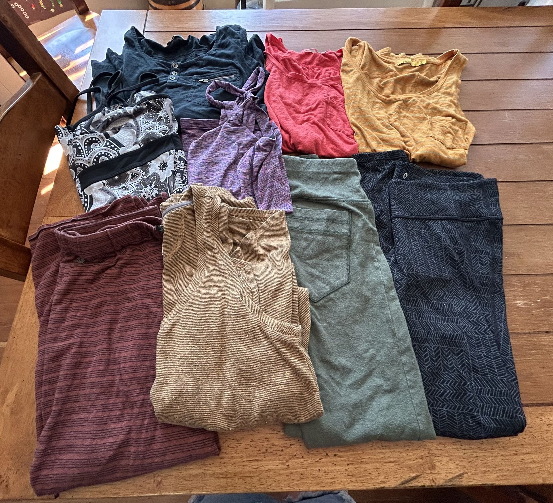 Prana Clothing Bundle 9 Items 