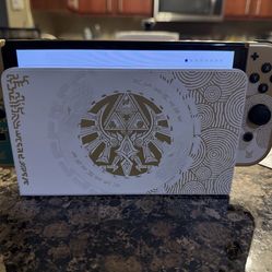 Nintendo Switch OLED Console Legend of Zelda Tears of the Kingdom Edition Bundle
