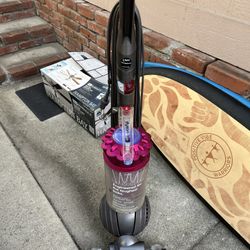Dyson Vacuum 