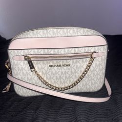 MICHAEL KORS JET SET LARGE LOGO CROSSBODY PURSE