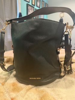 Michael Kors Bucket Bag