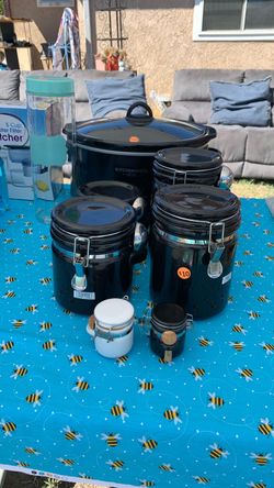 CERAMIC CANISTERS GREAT FOR COFFEE SUGAR TEA BAGS FLOUR OR ANYTHING YOU WANT TAKE ALL $10