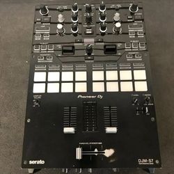 Pioneer DJM-S7 DJ Mixer