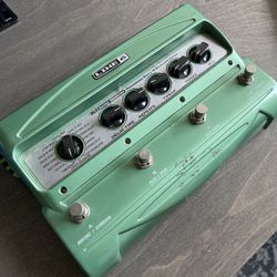 Line 6 DL4 Delay And Loop Pedal