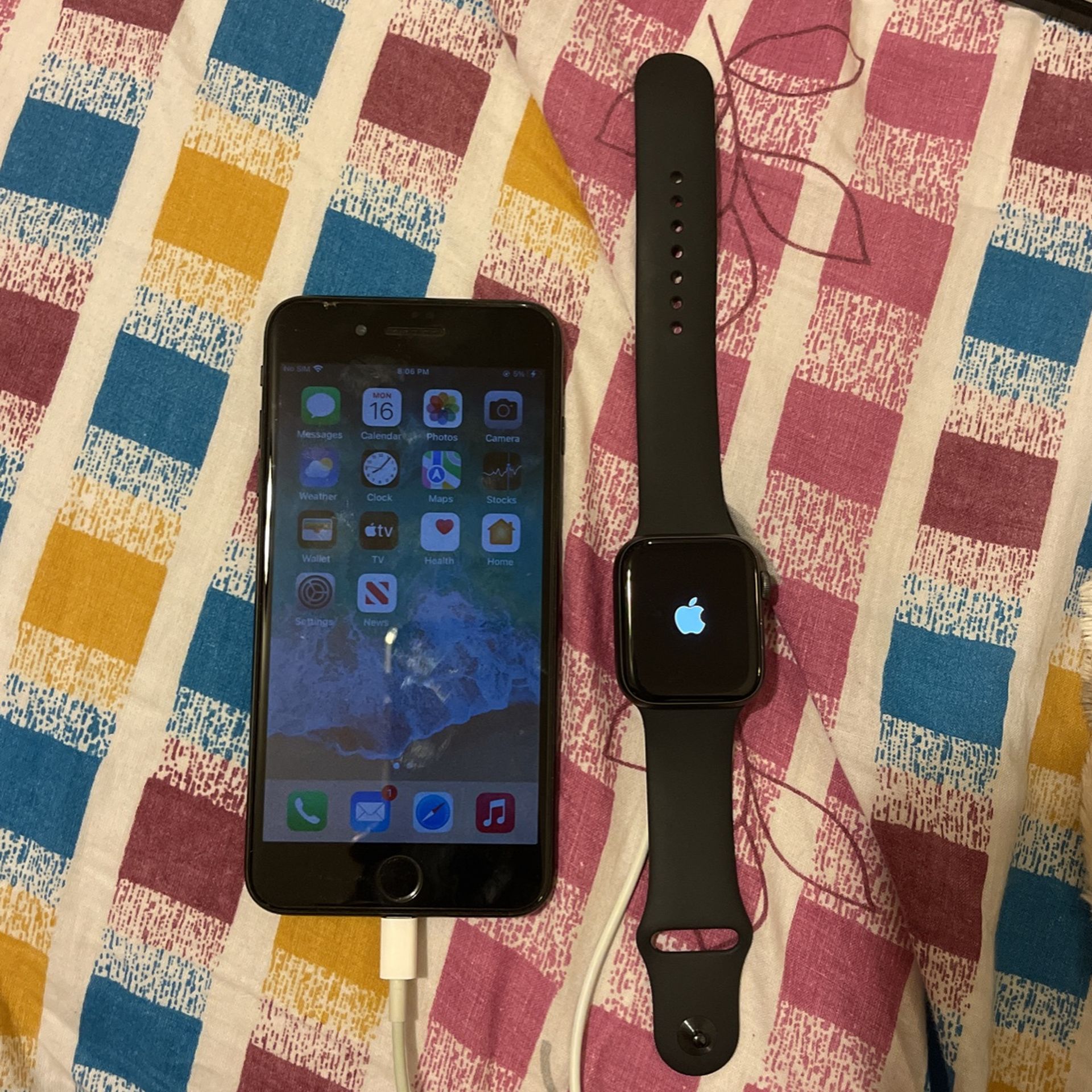 iPhone 7plus Jet Black 128gb Unlocked And Apple Watch Series 4 44MM