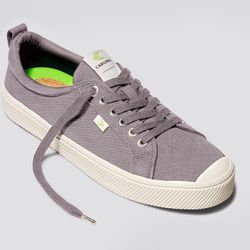 New Cariuma OCA Low Canvas Sneakers in Mystic Grey women size 7
