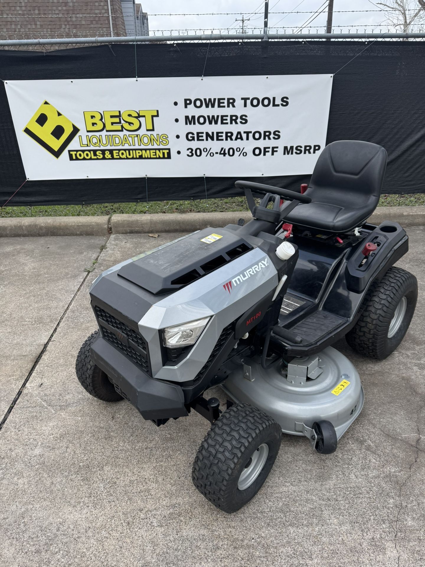 Murray Riding Mower Murray MT-100 42” Riding Mower for Sale in Pasadena, TX - OfferUp
