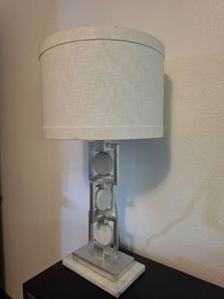 Modern Table Lamp with Metal Base