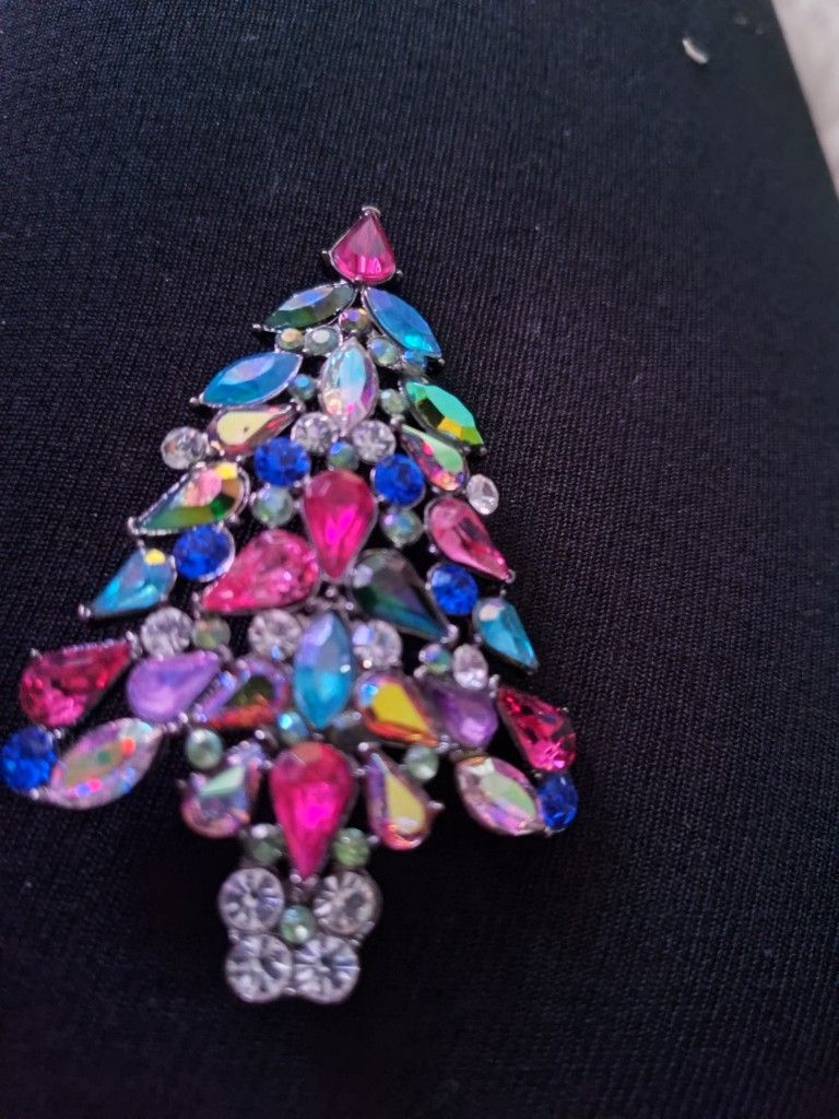 Vintage Avon Signed 3rd Edition Christmas Tree Brooch 2006, Signed, Rare Find 3 Inch Pin Brooch