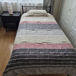 Twin Bed 