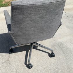 Office Chair.  Gray Fabric.