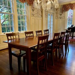 Dining Table w/ 8 Chairs 