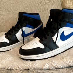 Jordan 1 MID