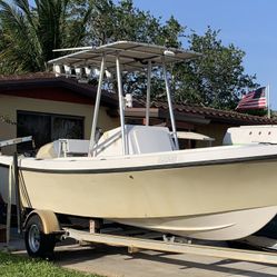 19’6” Aquasport Classic Center Console 