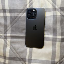 iPhone 15 Max Pro (Black 128gb)