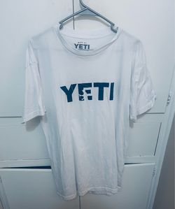 Yeti men’s size large short sleeve shirt