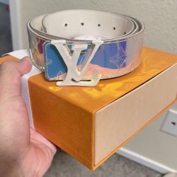 Louis Vuitton LV Shape Belt Monogram 40MM Prism