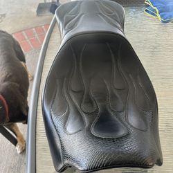 2023 Harley Davidson Road Glide custom seat