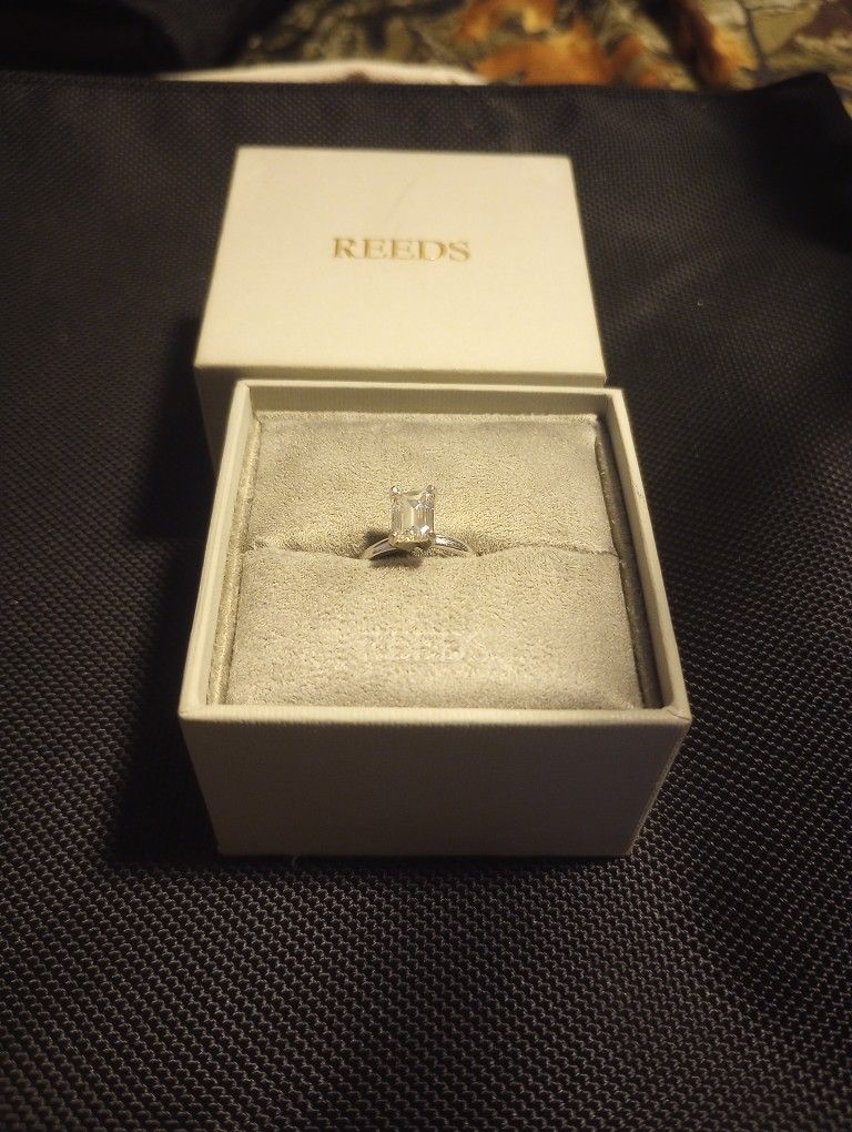 2.06ct Diamond Ring MAKE OFFER (Engagement)