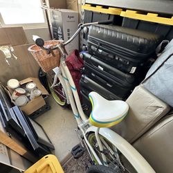 Like New Beach Cruiser Women’s Bike