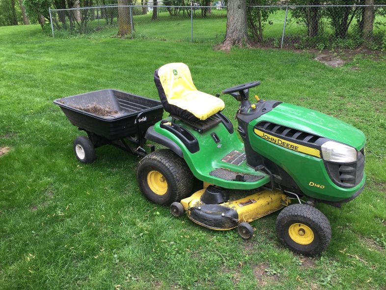 John Deere D140 Tractor With Attachments 