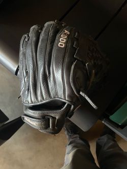 A1000 softball glove
