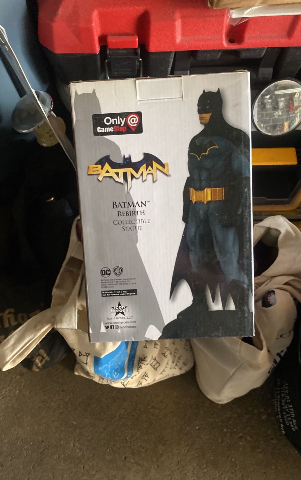 Batman Rebirth Collectible Statue