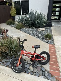 Little Kids Bike Maybe Ages 3-5 Specialized Hotrock