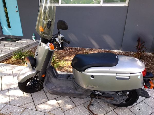 Yamaha C3 Scooter 49cc for Sale in Ocean Ridge, FL - OfferUp