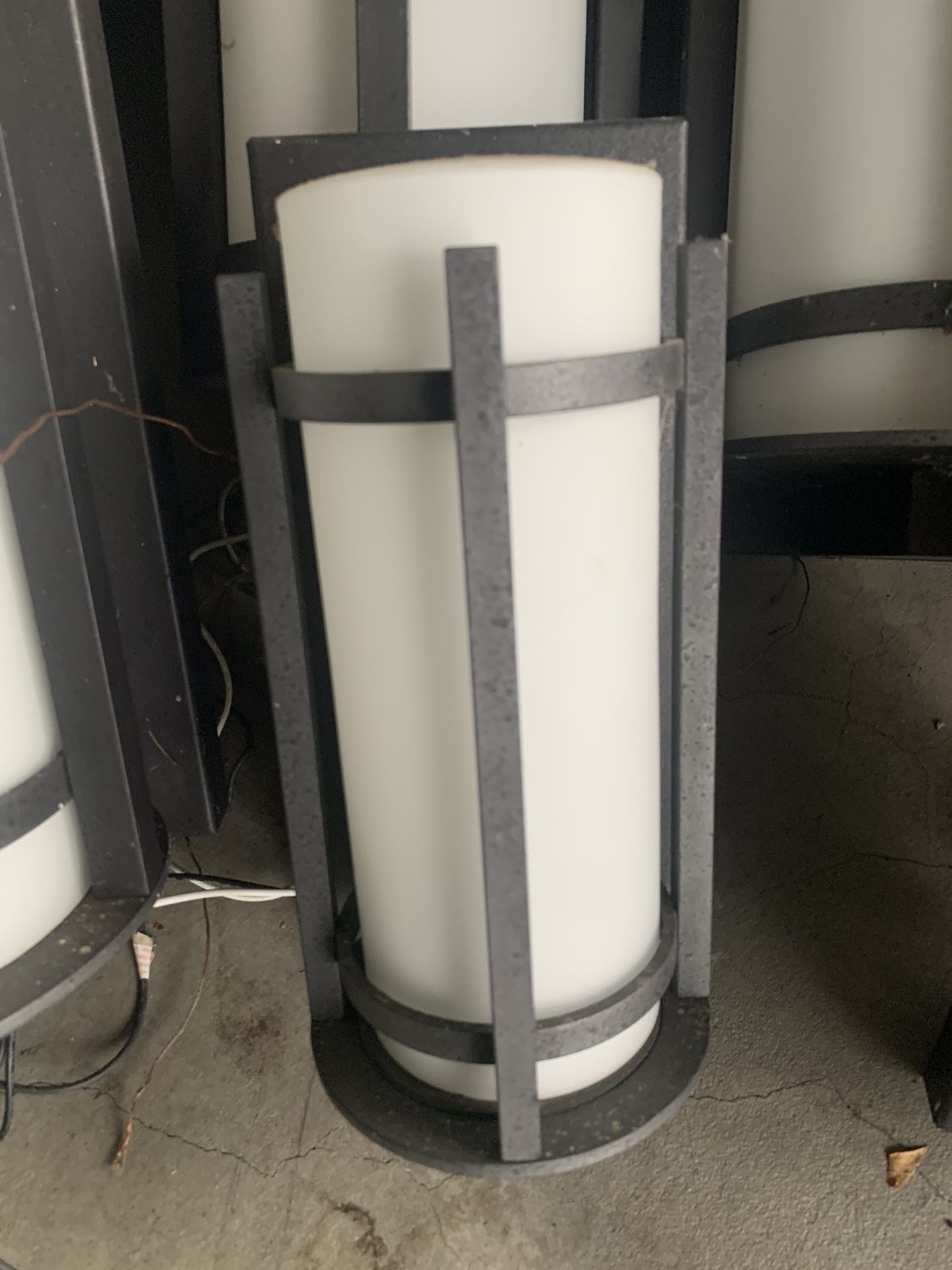 OUTDOOR LIGHTING FIXTURES (Kichler)