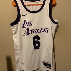 Nike Mens 2022-23 city Edition Los Angeles Lakers LeBron James Jersey 