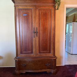 Armoire Hutch