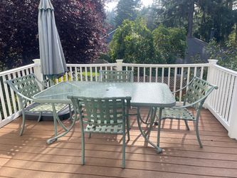 Outdoor table and chairs