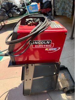 Lincoln welding machine-welder-soldadora