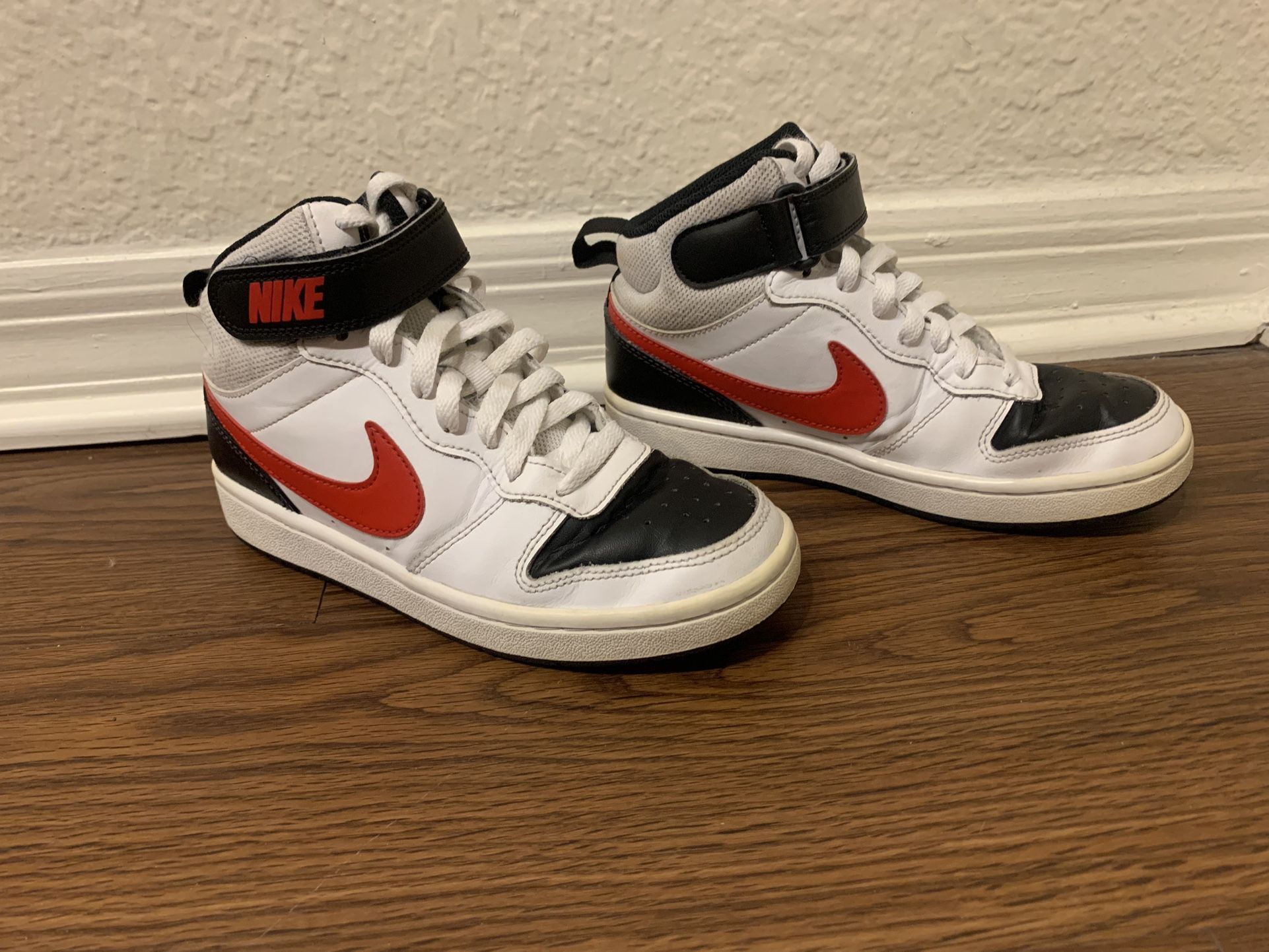 Nike Court Borough Mid 2 (GS) CD7782 110 Children's Sneakers