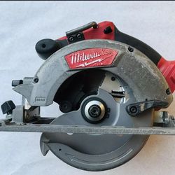 Milwaukee 2730-20 M18 Fuel Brushless 6 1/2 Cordless Circular Saw (Tool Only)