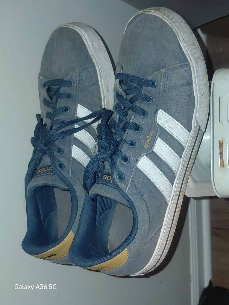Mens Adidas Size 11