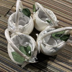 Set Of 4 White Satin Mini Baskets For Flower Girls