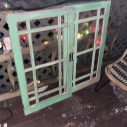 20x35 Vintage Windows