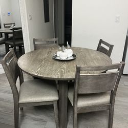 Round Dining Table W 4 Chair 