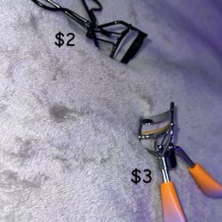 eyelash curlers 