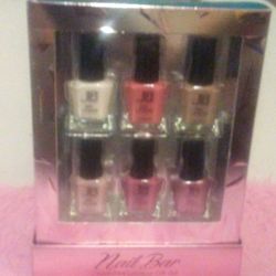 Nail lacquer gift set / set de pinta uñas 💅