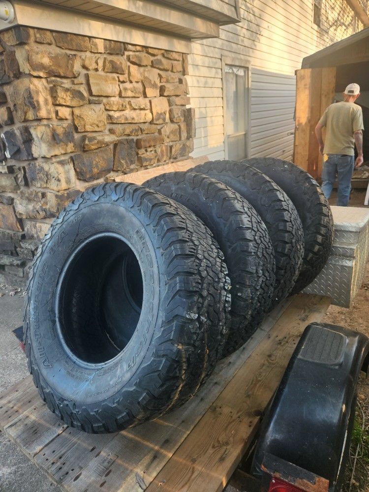 315/70/R17 Tires